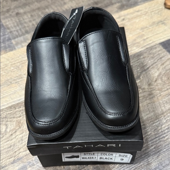 Tahari kids Classic Black Loafers - Picture 1 of 6